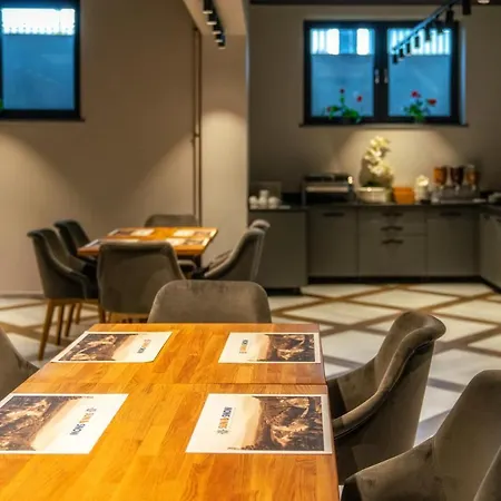 E Z Sauna, Sun & Snow