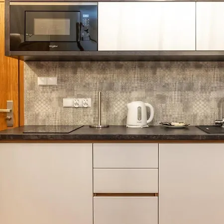 E Z Sauna, Sun & Snow